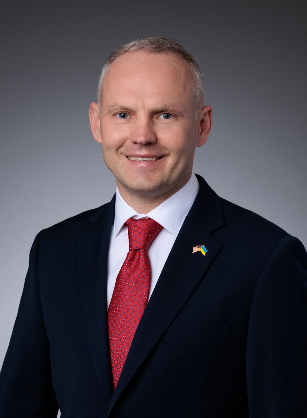 Mykhailo Mozhaiev — адвокат України та нотаріальний службовець штату Вашингтон